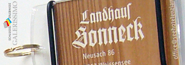 Schlüsselanhänger in Holz-Optik